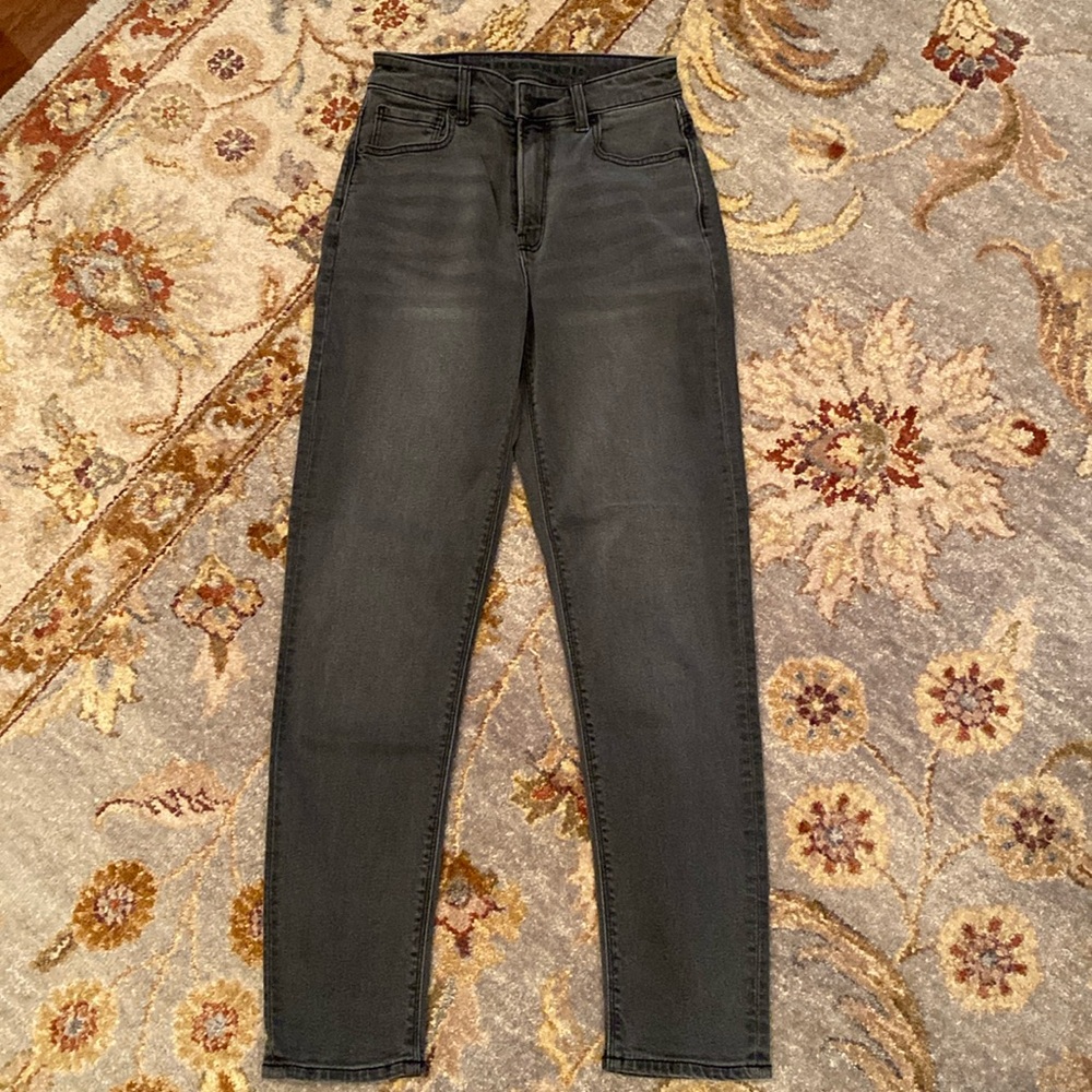 ⭐️ NWOT ⭐️ American Eagle heathered black MOM JEAN, 00